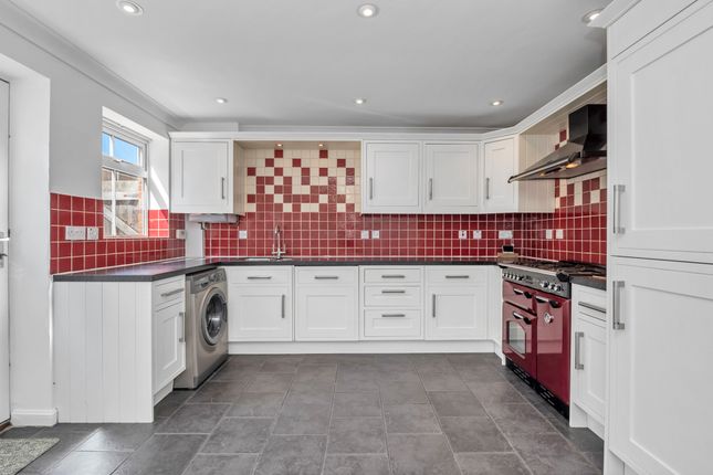 17, Wagtail Drive, Bury St. Edmunds photo 2