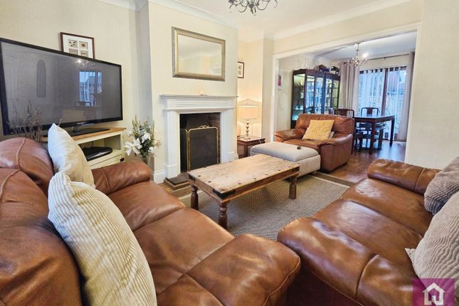 27, Myrica Grove, Chester photo 3