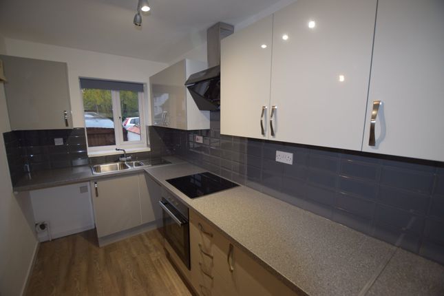 27, Wesley Close, Somerset photo 2
