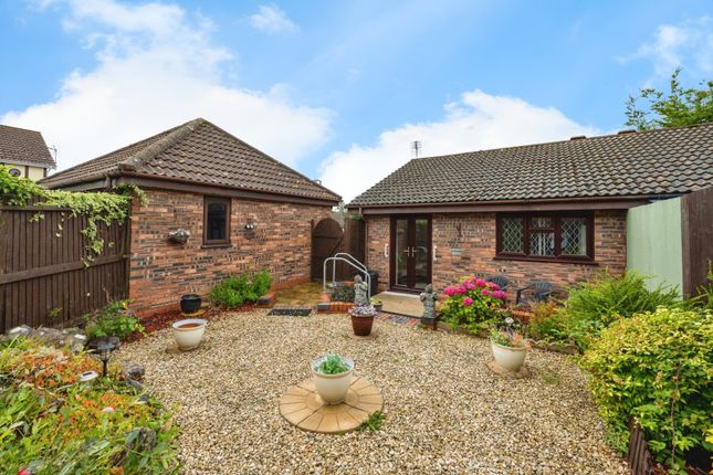 18, Heol Pentre Bach, Swansea photo 4