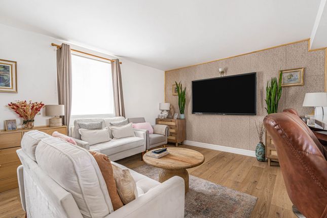 17 Lynn Road, Ely photo 3