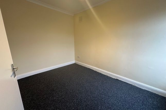 Beverley Road, Southall photo 3