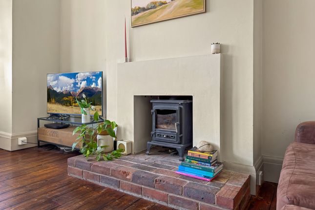 Upper Flat, 6 Vallance Gardens, Hove photo 4