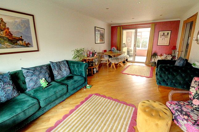 7, Elgar Close, Nuneaton photo 2