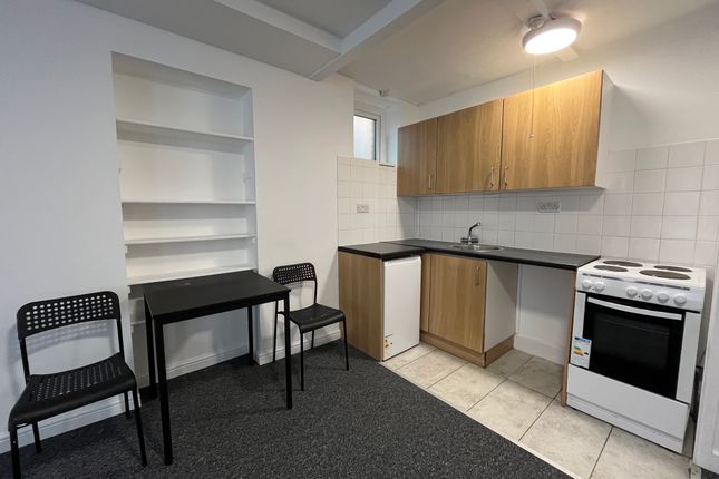 Flat 2, 26, Westwood Road, Southampton photo 2