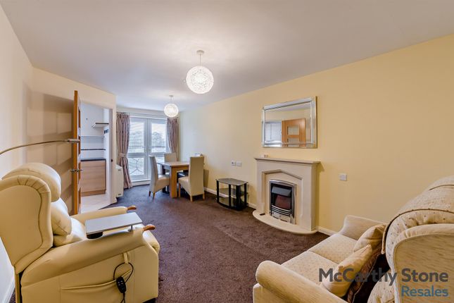 32 Hollis Court, Castle Howard Road, Malton photo 3