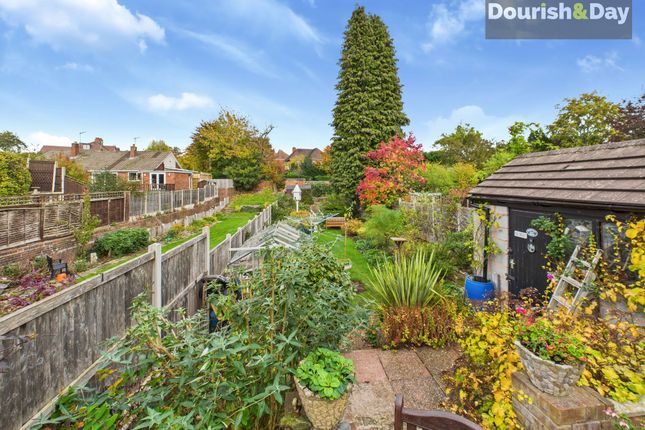 19 Highfield Grove, Stafford photo 2