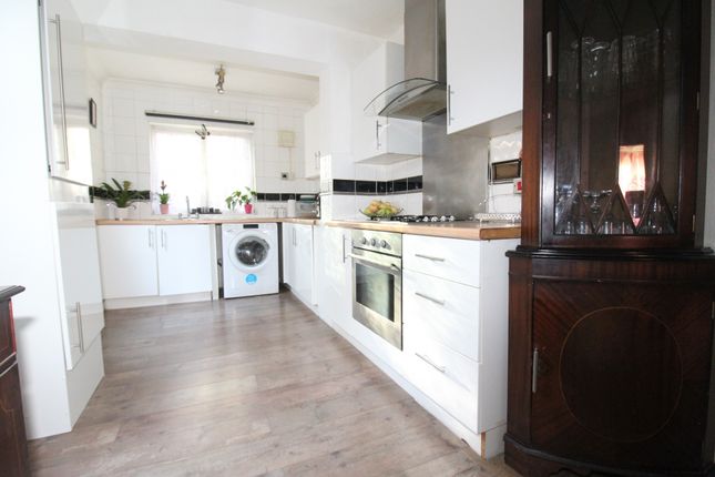 71, Luton Road, Chatham photo 5