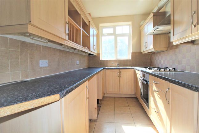 Flat to rent in St James Court, St James Rd, Croydon