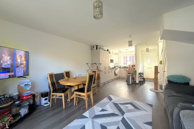 1 Arden Close, Faversham photo 2
