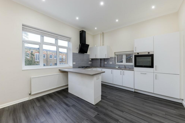 Flat to rent in Percy Road, Askew Village