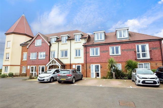Thumbnail Flat for sale in London Road, Waterlooville, Hampshire