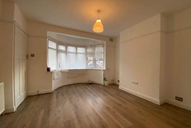 Brixham Crescent, Ruislip photo 2