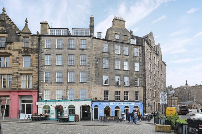 1-bed flat on 112A/11, West Bow, Edinburgh, £190,000