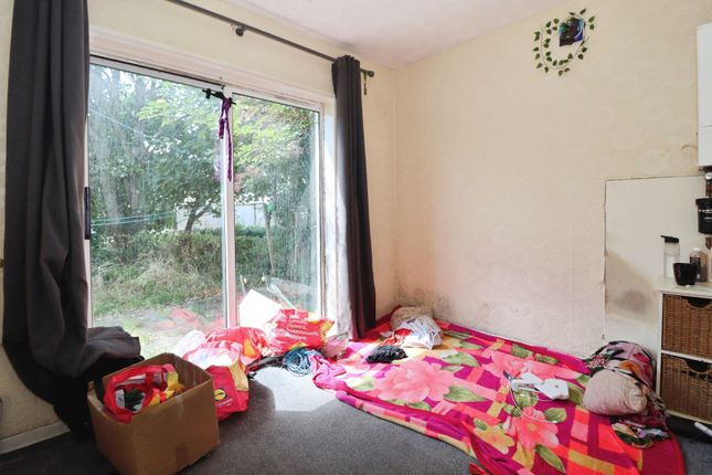 2, Hogarth Walk, Somerset photo 4