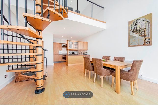 Flat, Selsdon Way City Harbour, London photo 2