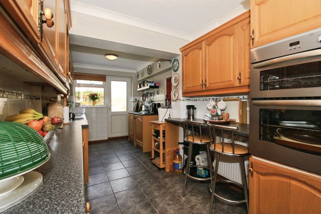 20, Briar Way, Peterborough photo 2