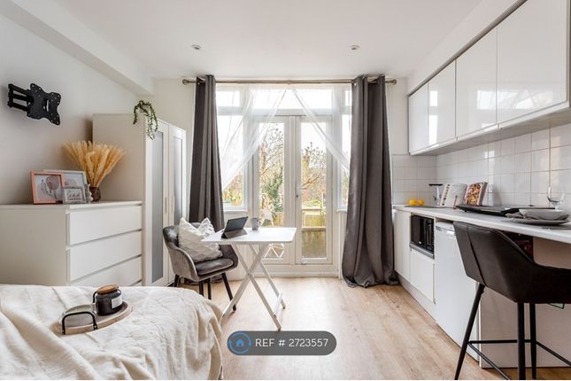 Modern, Bright Studio Flat Comes Fully Furnished