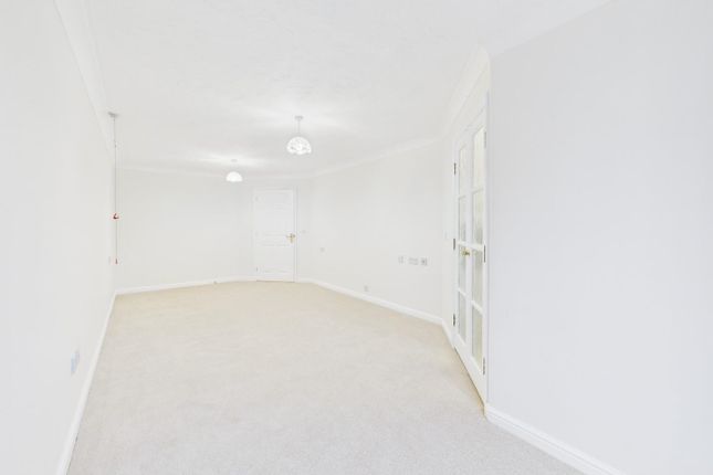 28 Sutton Court, Beech Street, Bradford photo 3