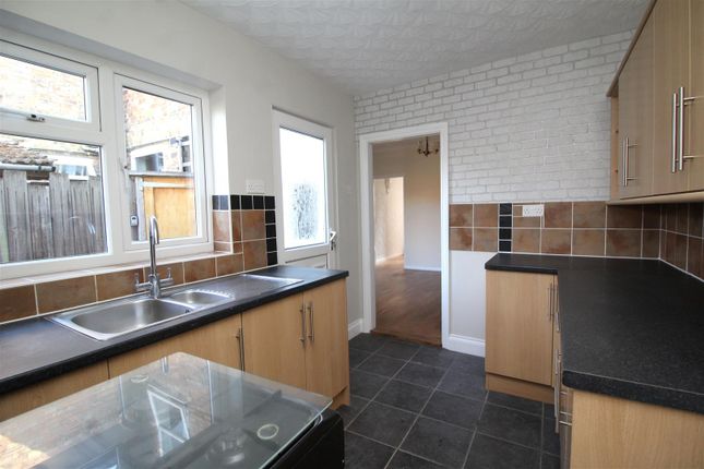 5, Jubilee Street, Peterborough photo 4