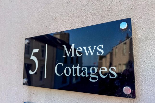 5 Mews Cottage, Factory Lane, Isle Of Man photo 2