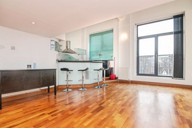 Flat 215, Metropolitan Lofts, Parsons Street, Dudley photo 3
