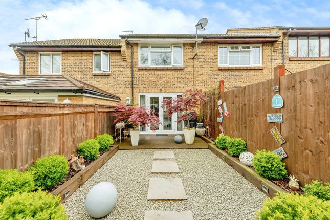 Thumbnail Terraced house for sale in Capsey Road, Ifield, Crawley