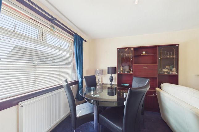 11, Kilbrennan Road, Paisley photo 4