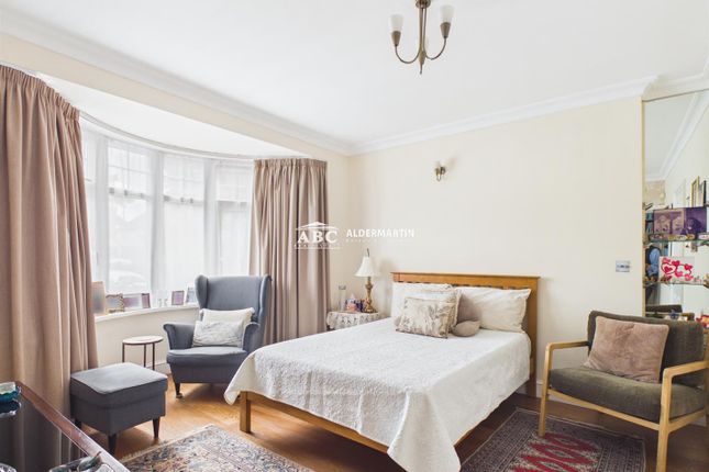 1, Westfield Road, London photo 3
