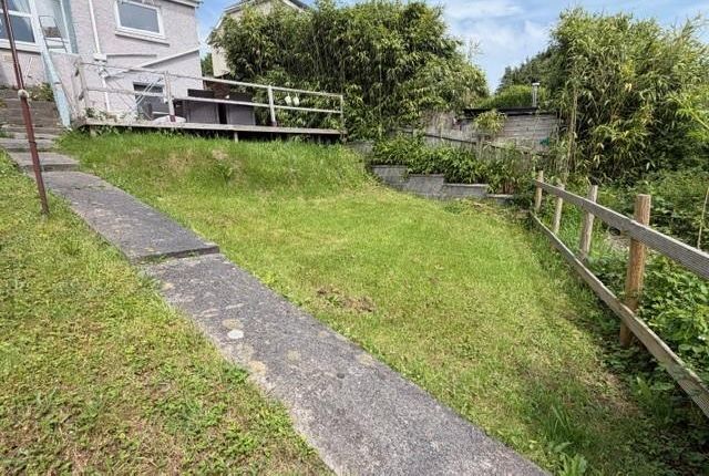 16, Abbey Mead, Carmarthen photo 4