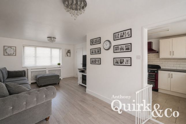 91, Link Road, Canvey Island photo 4