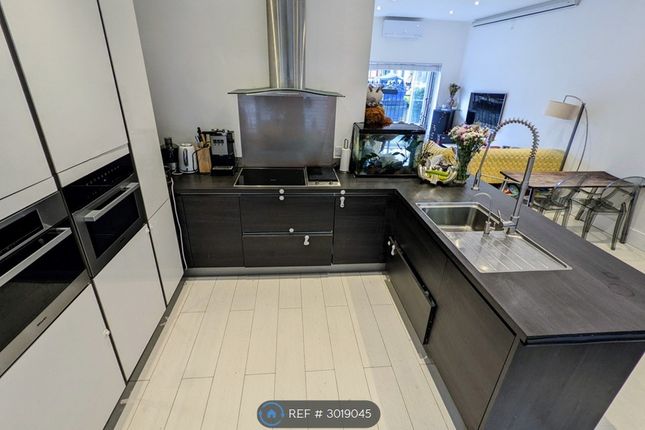 9, Royal Victor Place, London, E3 photo 3
