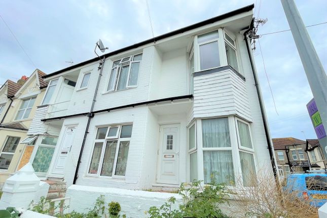 Flat to rent in Windsor Road, Bexhill-On-Sea