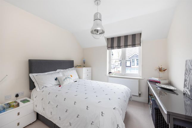 Property to rent in Uplands Road, Guildford