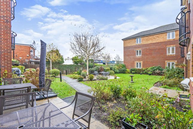 Flat for sale in Popes Court, Popes Lane, Southampton, Hampshire