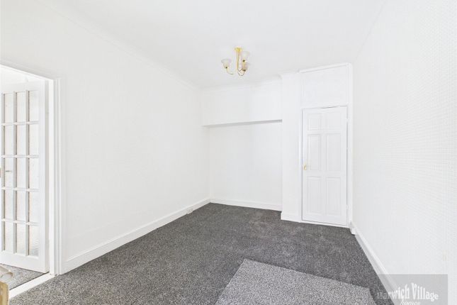 70, Fronks Road, Essex photo 3