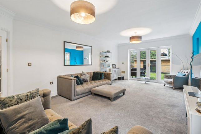1, Cedar Close, Chesham photo 3