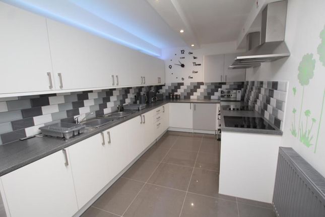 Room 8 8, Dodisham Walk, Bristol photo 5