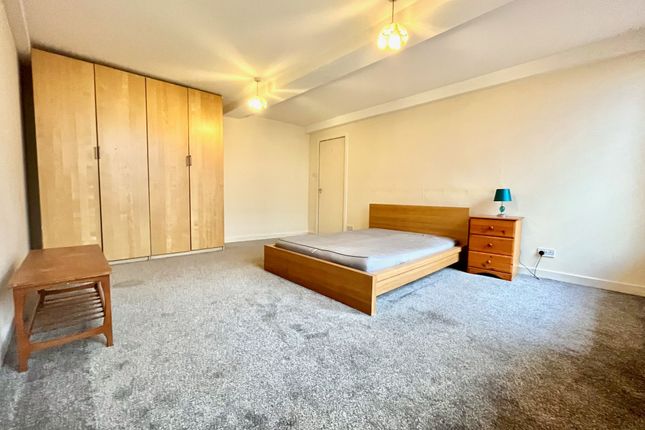 Flat 21, Netherwood Chambers, Bradford photo 5