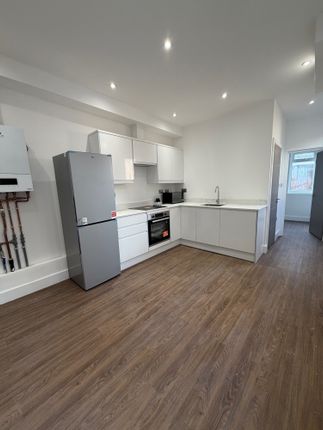 708a, Lea Bridge Road, London photo 2