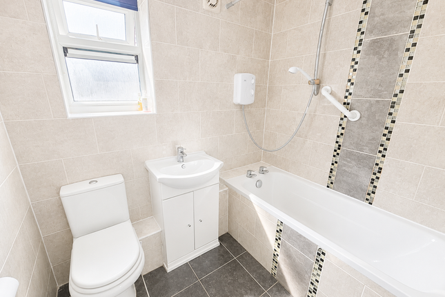 71, Kettering photo 3