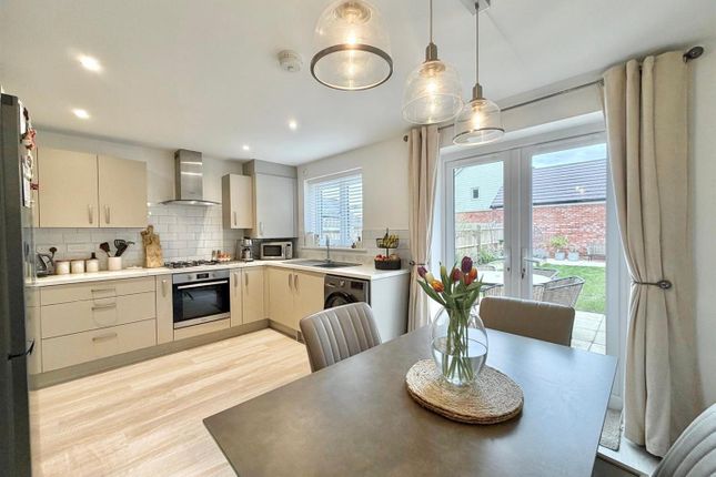 18, Nutfield Lane, Warwick photo 3