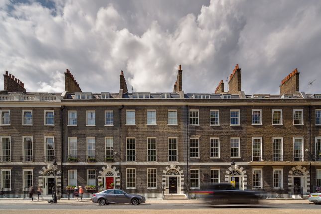 Office to let in Bedford Square, London