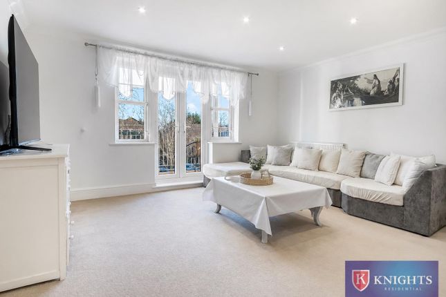 Flat 6, Langton Court, 45, The Ridgeway, Enfield photo 3
