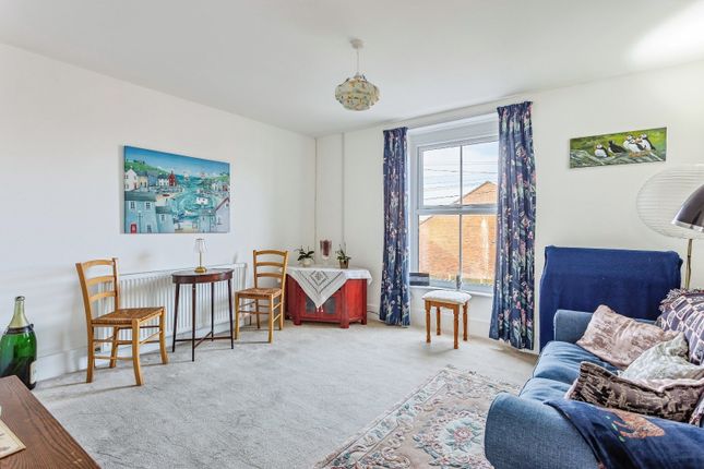 Flat 3, 20-22, Victoria Grove, Bridport photo 3