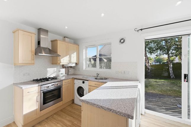 34 Broomhouse Crescent, Edinburgh photo 4