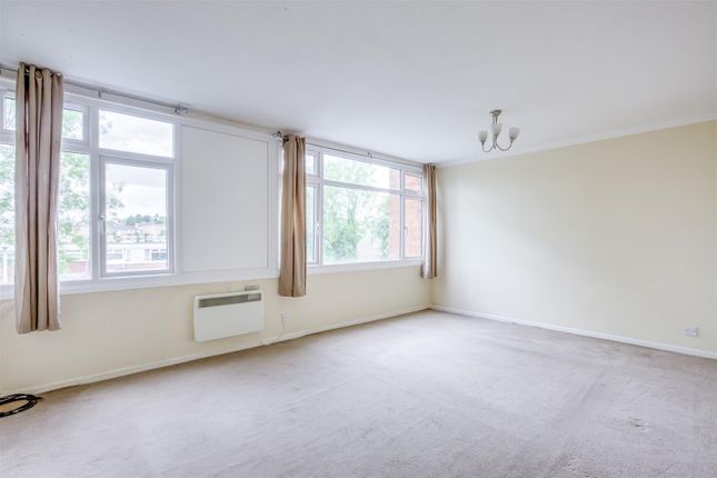 17, Hunters Hill, High Wycombe photo 4