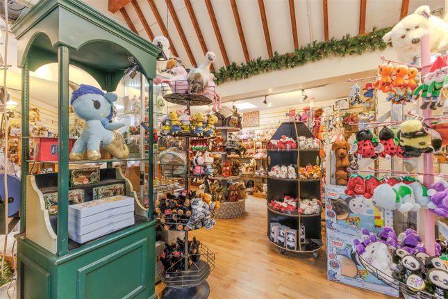 Thumbnail Retail premises to let in Henley Street, Stratford-Upon-Avon
