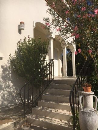 Villa for sale in Limoux, Languedoc-Roussillon, 11300, France