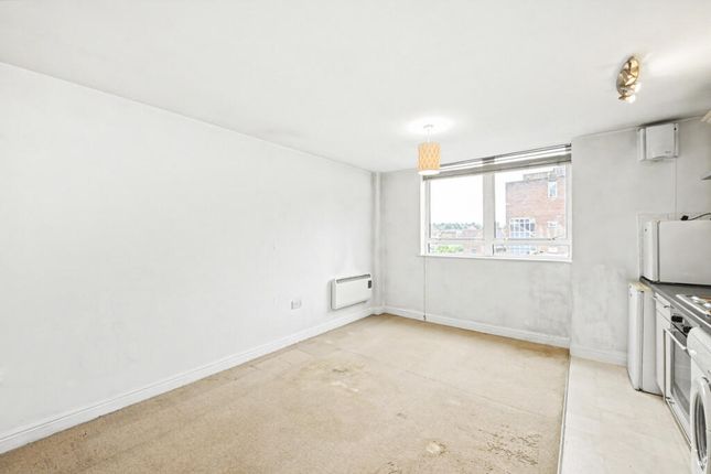 Flat 1, Jupiter, Station Road, Chesham photo 5
